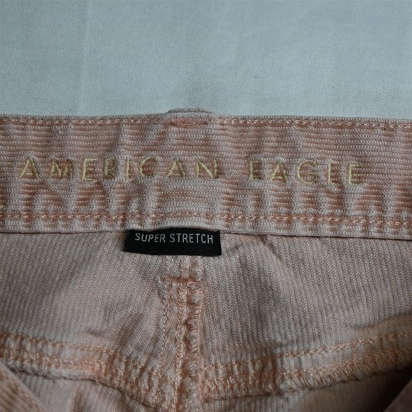 American Eagle 8 Pink Corduroy Mom Super Stretch Tapered Womens Jean Pants - Picture 3 of 7